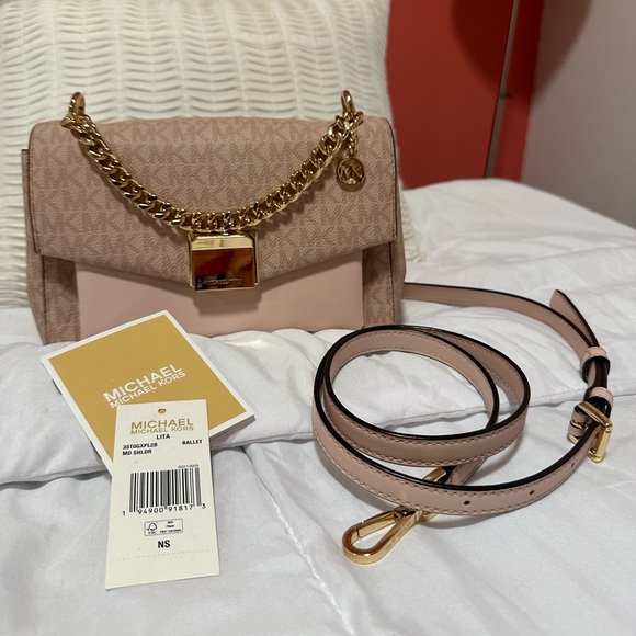 Michael Kors Light Pink Logo Crossbody - Picture 1 of 3